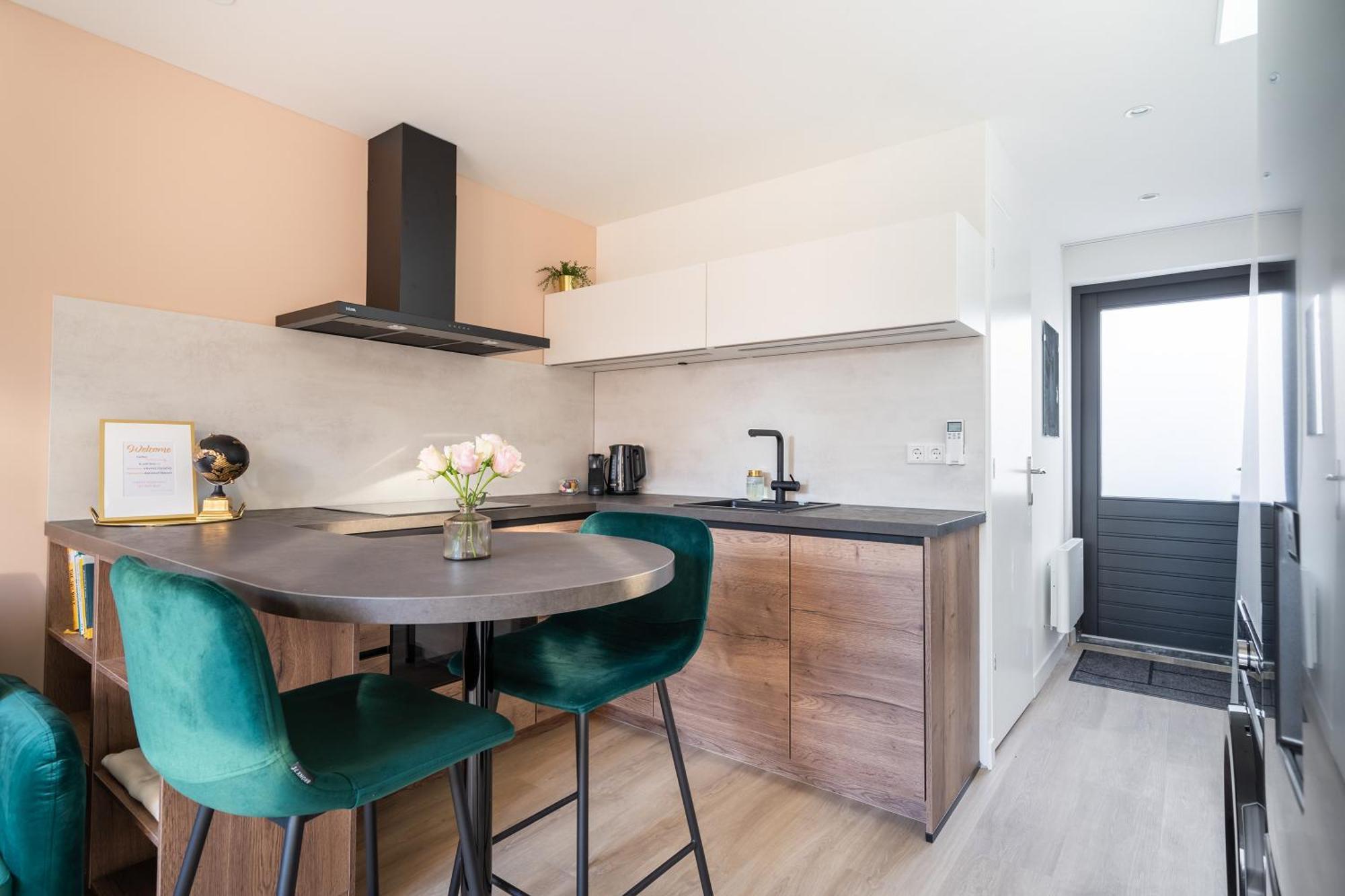 Апартаменты Luxury Fully Equipped Studio - Centrally Located Хюйцен Экстерьер фото